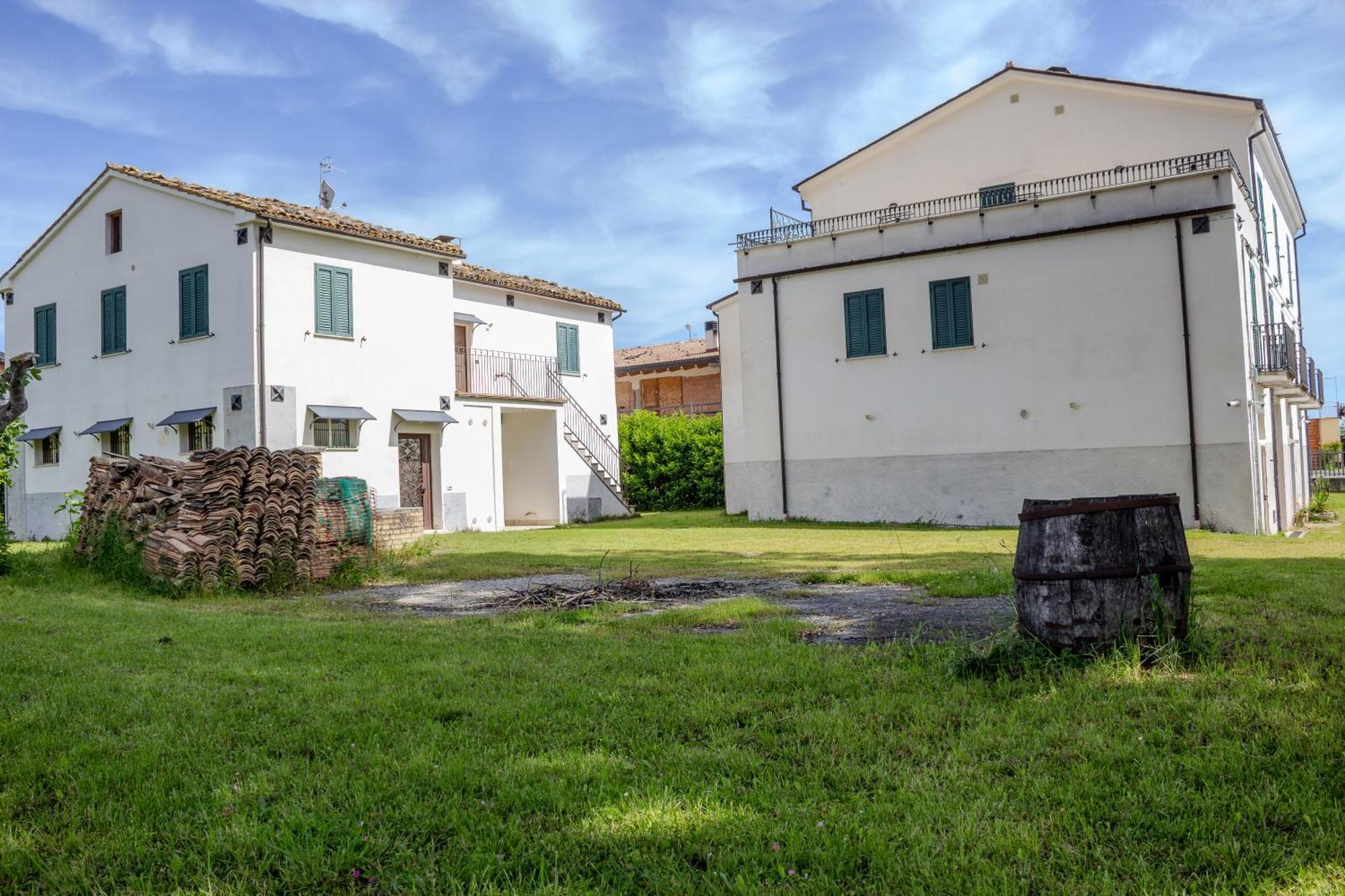 Gran Sasso White House Colledara