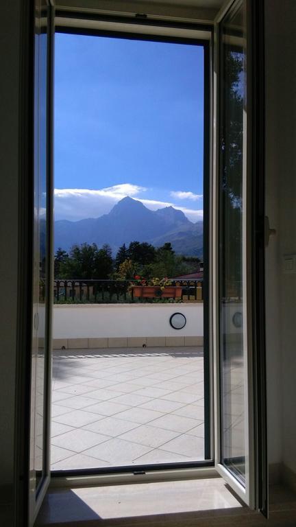 Gran Sasso White House * Colledara